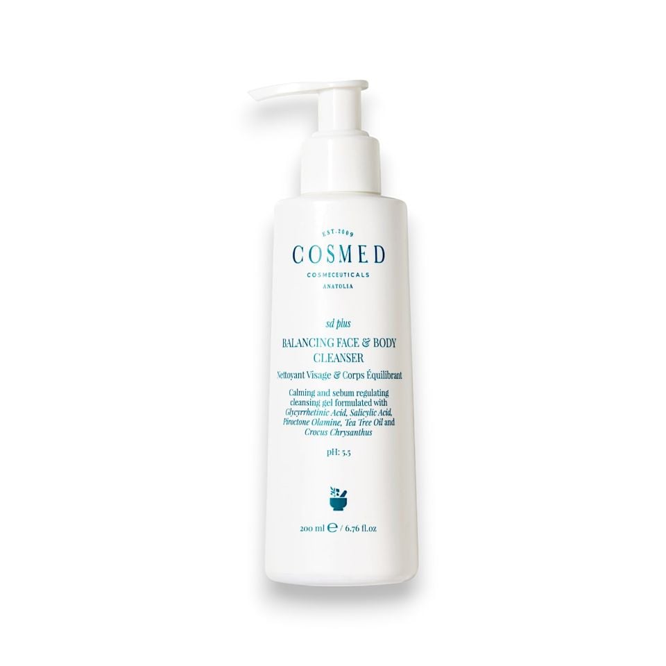 Cosmed Sd Plus Yağlı Pullanma Sorunu Yaşayan Ciltler İçin Salisilik Asit ve Çay Ağacı Yağı İçeren Temizleyici 200 mL