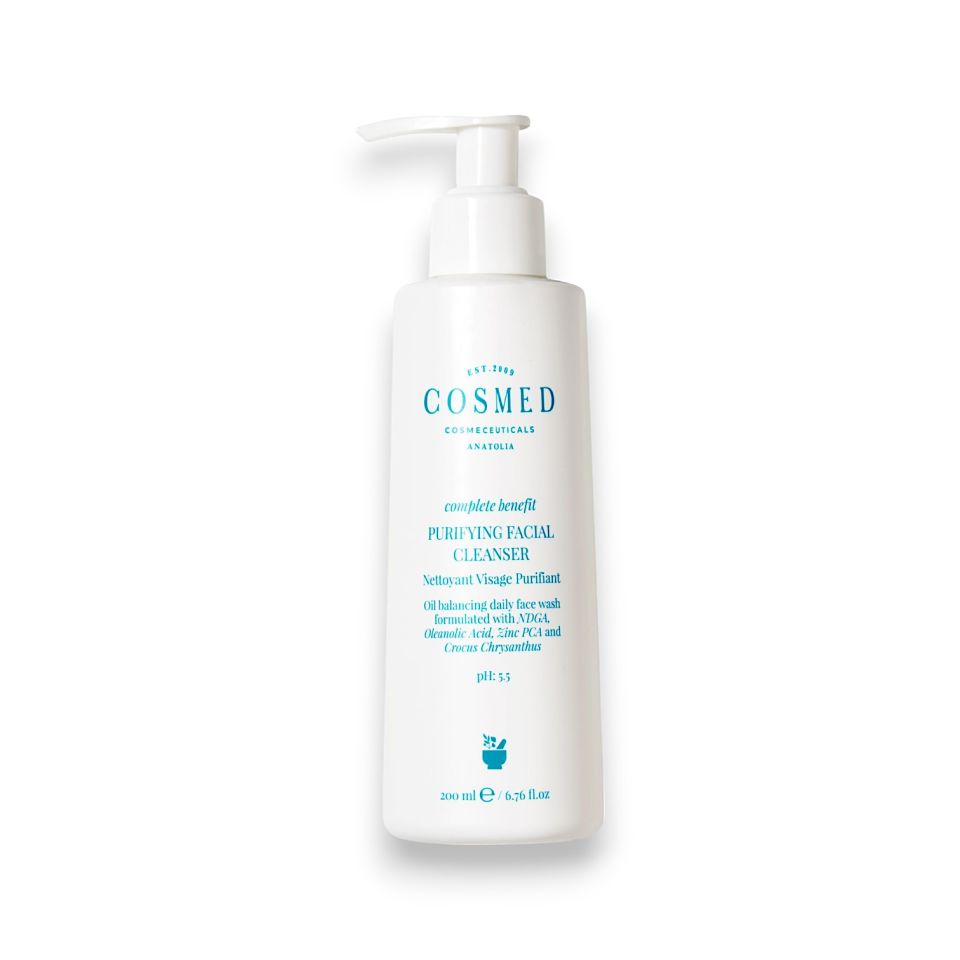 Cosmed Complete Benefit Purifying Facial Cleanser - Yağlı ve Akne Eğilimli Ciltlere Özel Arındırıcı Yüz Temizleme Jeli 200 mL