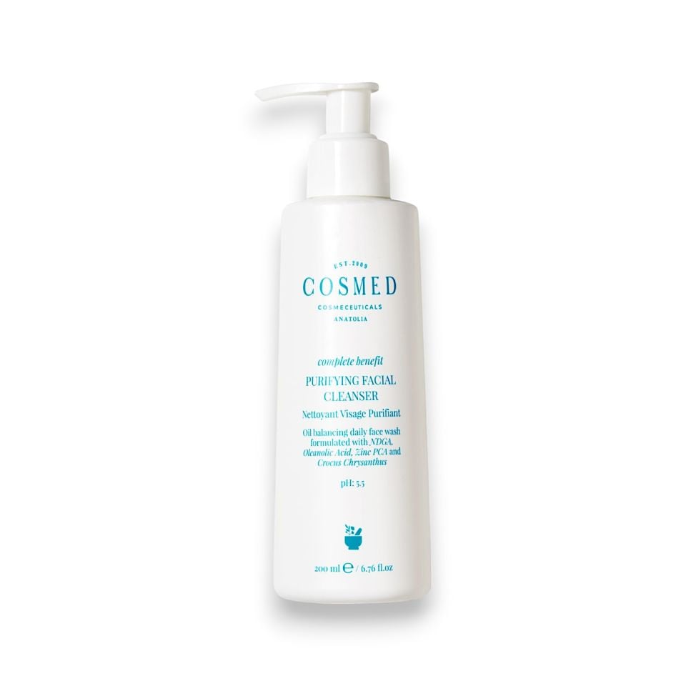 Cosmed Complete Benefit Purifying Facial Cleanser - Yağlı ve Akne Eğilimli Ciltlere Özel Arındırıcı Yüz Temizleme Jeli 200 mL
